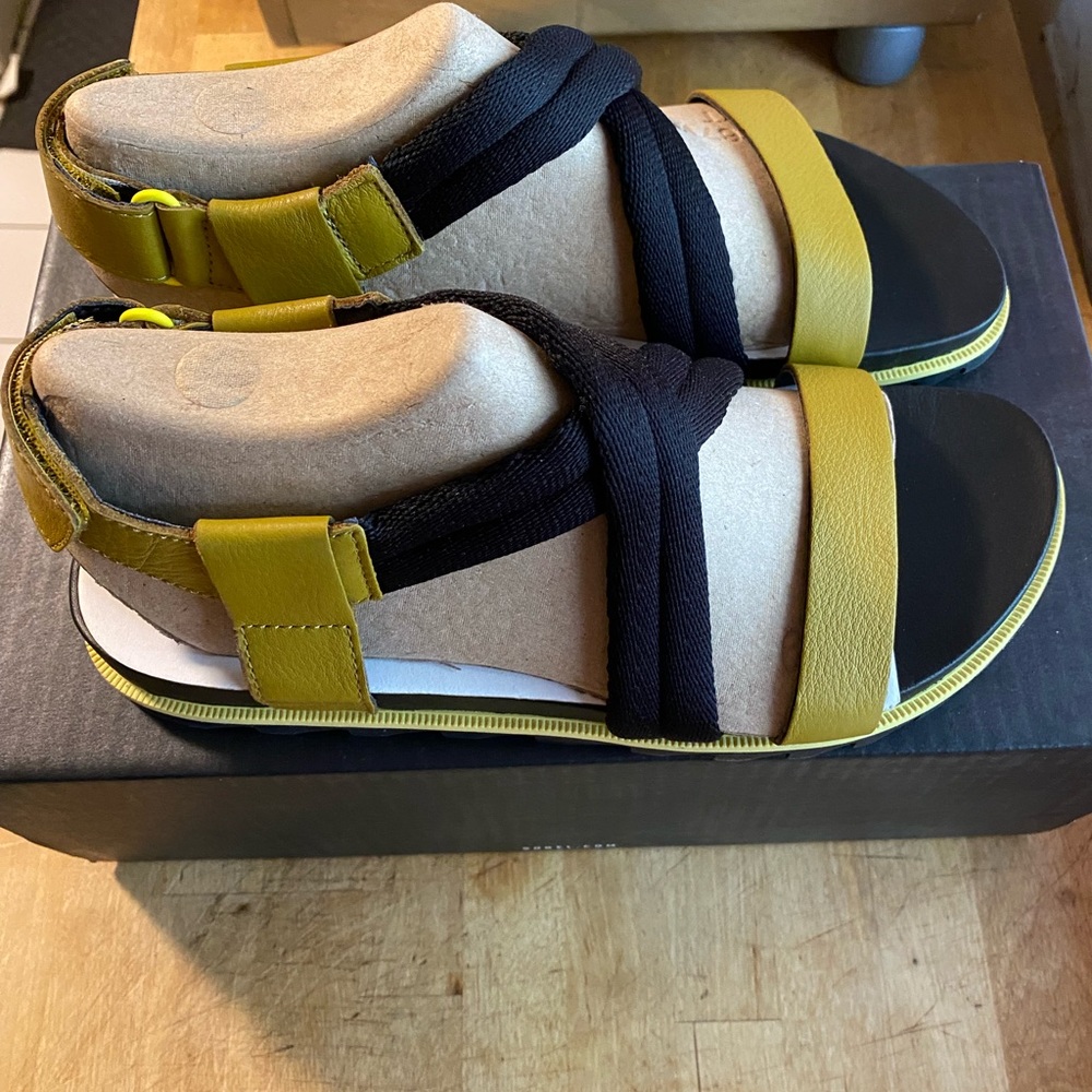 SOREL women’s Roaming Decon sandals in dioxide gold NWB - Picture 10 of 16